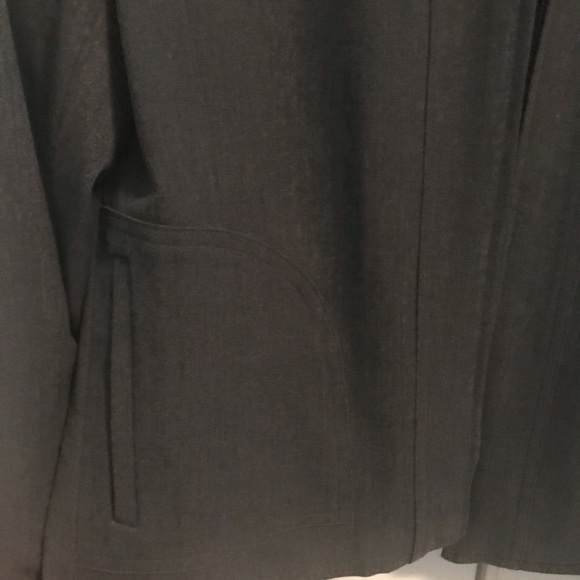 PRICE DROP - THE LIMITED STRETCH BLAZER - NWOT - Picture 7 of 9